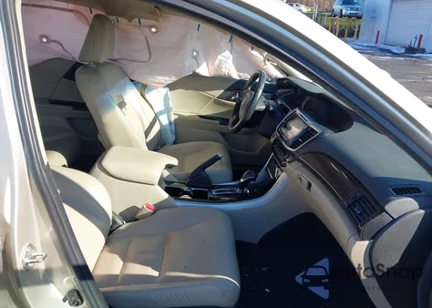 2016 Honda Accord Ex-L z USA, uszkodzony, nr VIN 1HGCR2F8XGA168066